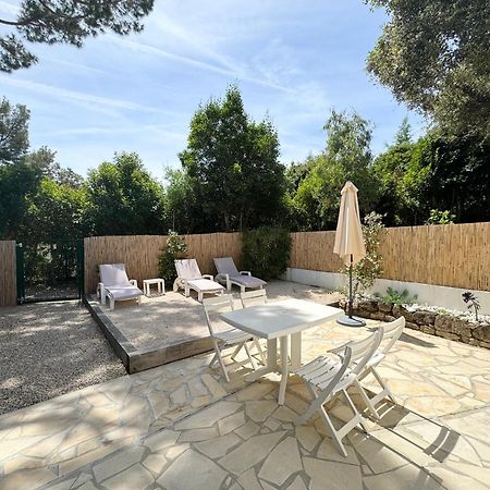 Appartement 1Ch Avec Terrasse Et Jardinet A 400M De La Plage Cavalaire-sur-Mer Exteriör bild